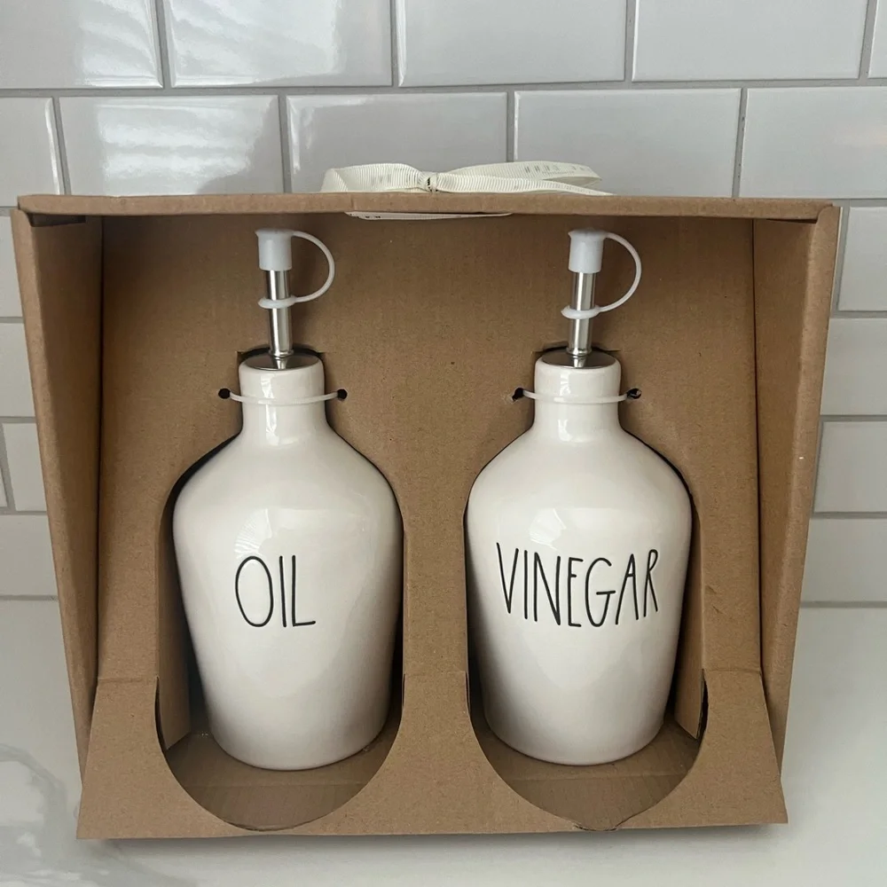 CUTE. RAE DUNN. OIL & VINEGAR
